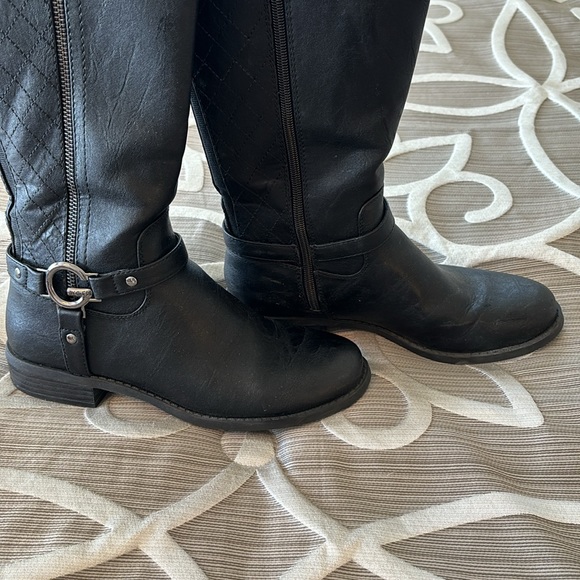 Guess Simulated leather Black Boots with Stretch panels Women’s Size 7.5 - Picture 4 of 12